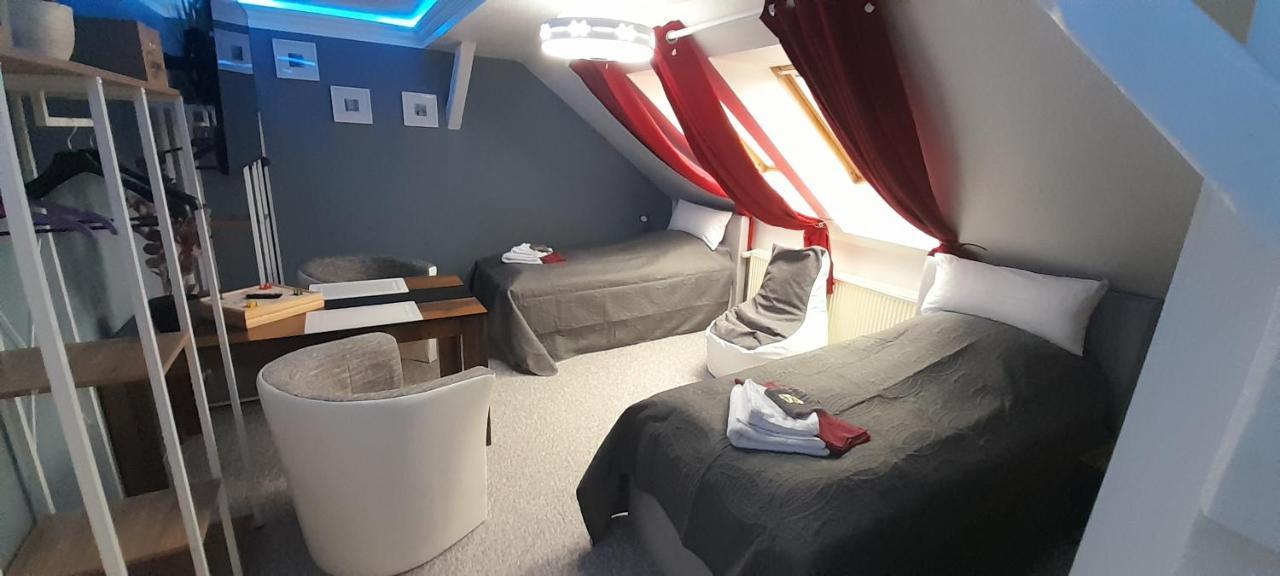 Best-Preis -Vip Lounge- Mit Netflix, Self-Check-In, Ebike Ladestation, Fahrradraum, Wlan Und Netflix - Direkt Am Elberadweg Im Herzen Von Витенберге Екстериор снимка